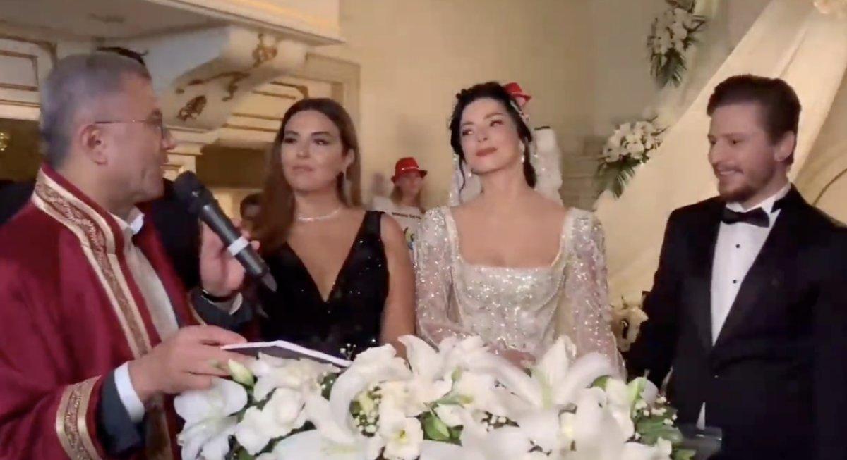 Merve Boluğur ile Mert Aydın evlendi