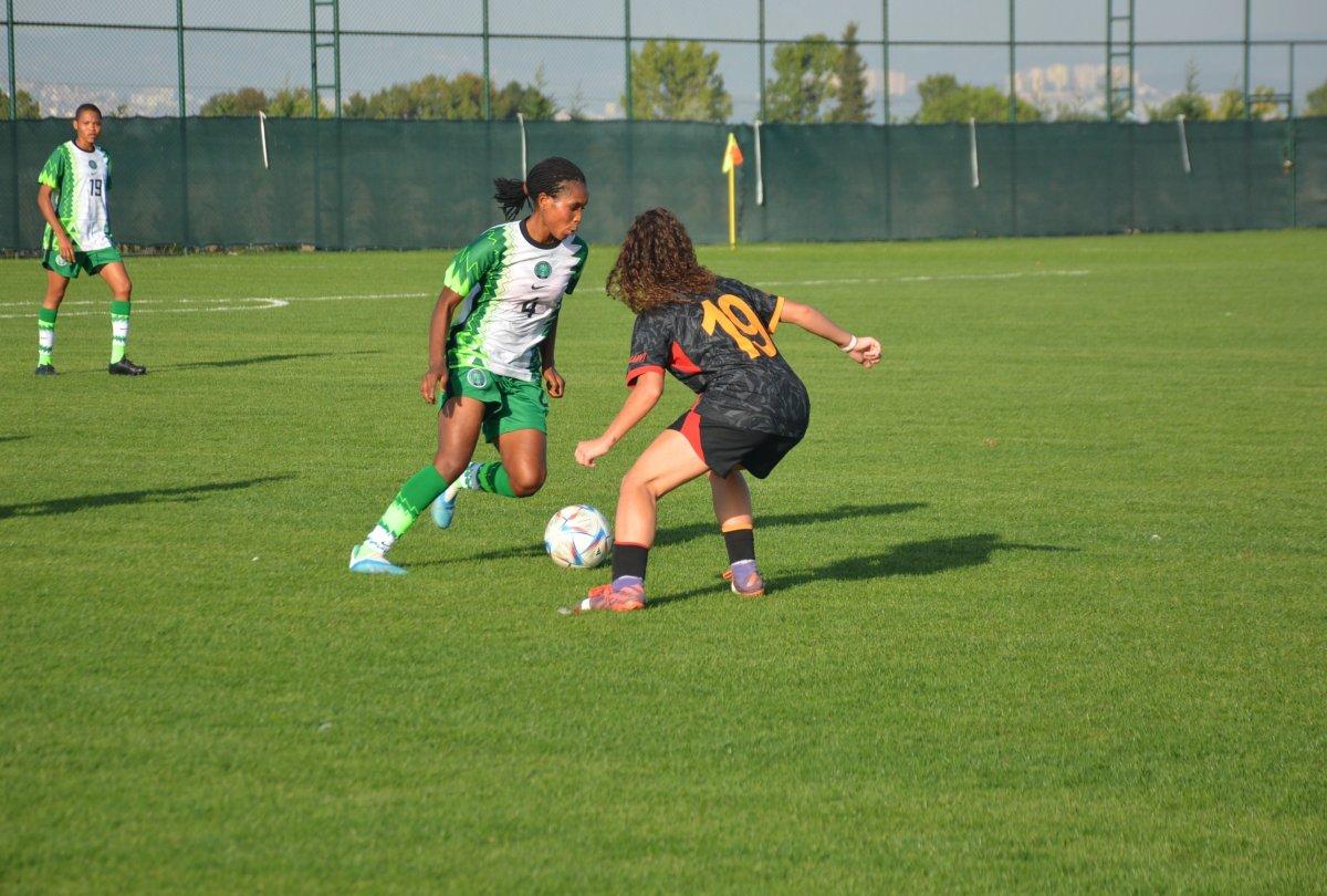 Ödünç ayakkabılarla Galatasaray'ı devirdiler