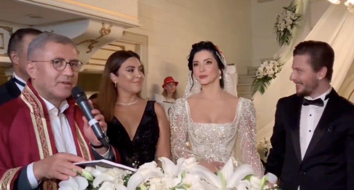 Merve Boluğur ile Mert Aydın evlendi