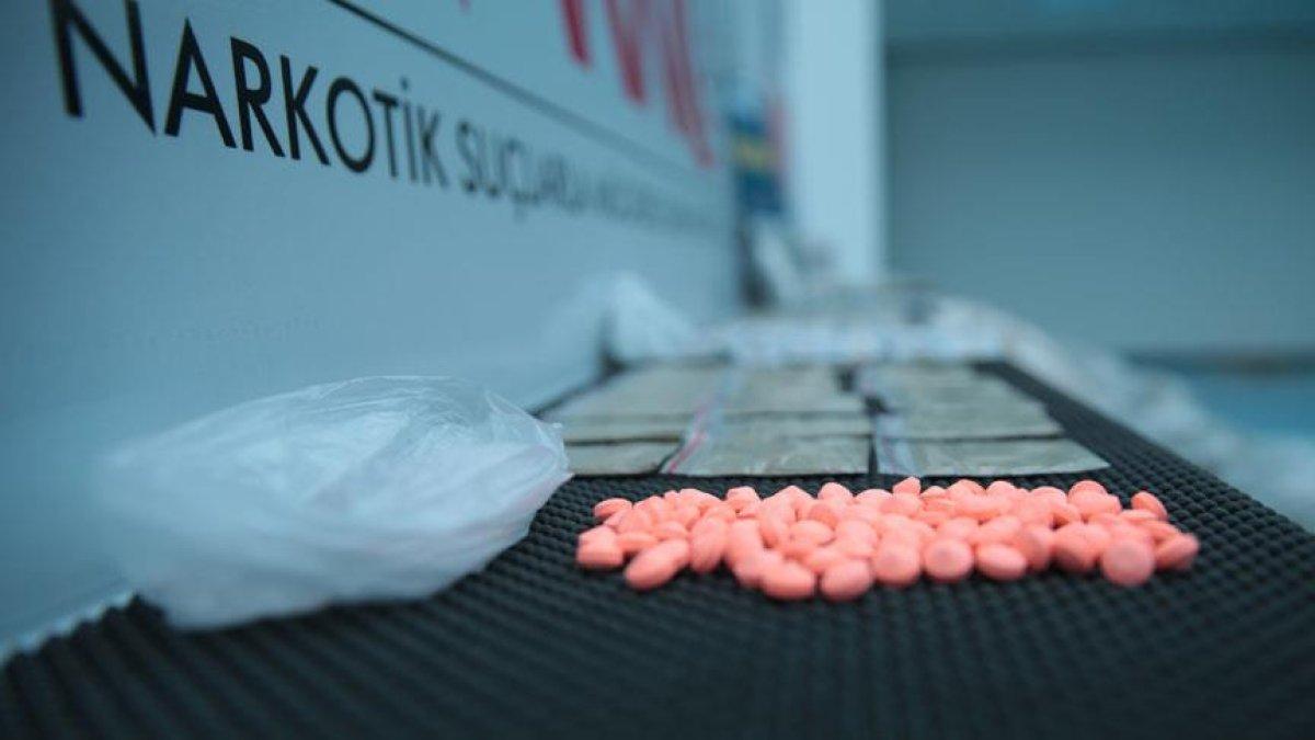 İstanbul'da 31 kilogram metamfetamin ve 13 kilogram kokain ele geçirildi