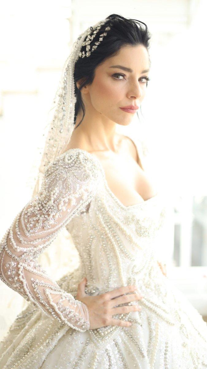 Merve Boluğur ile Mert Aydın evlendi