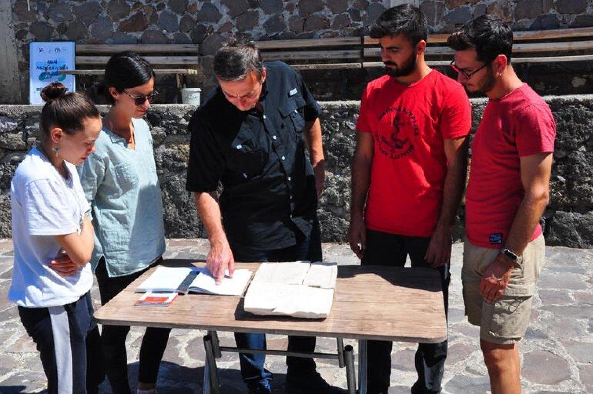 Aigai Antik Kenti'nde bulunan 1800 yıllık yazıtın sırrı ortaya çıktı