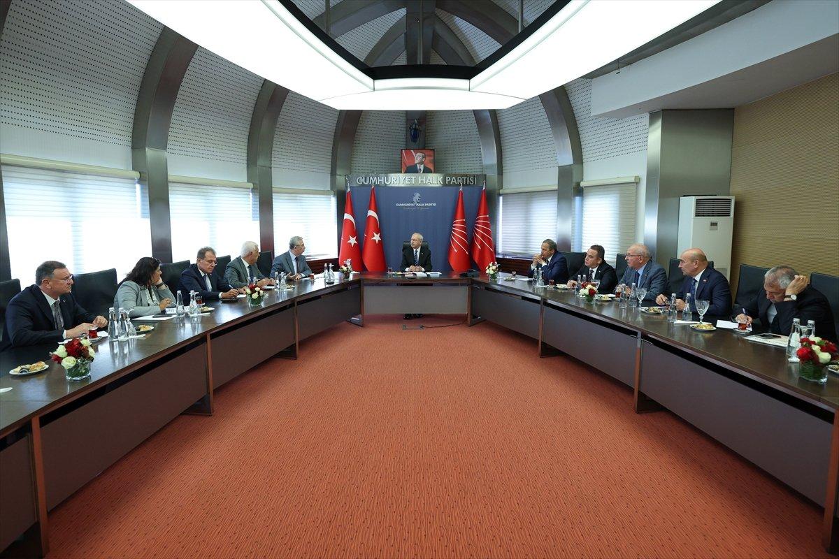 Kemal Kılıçdaroğlu, CHP’li belediye başkanlarını kabul etti