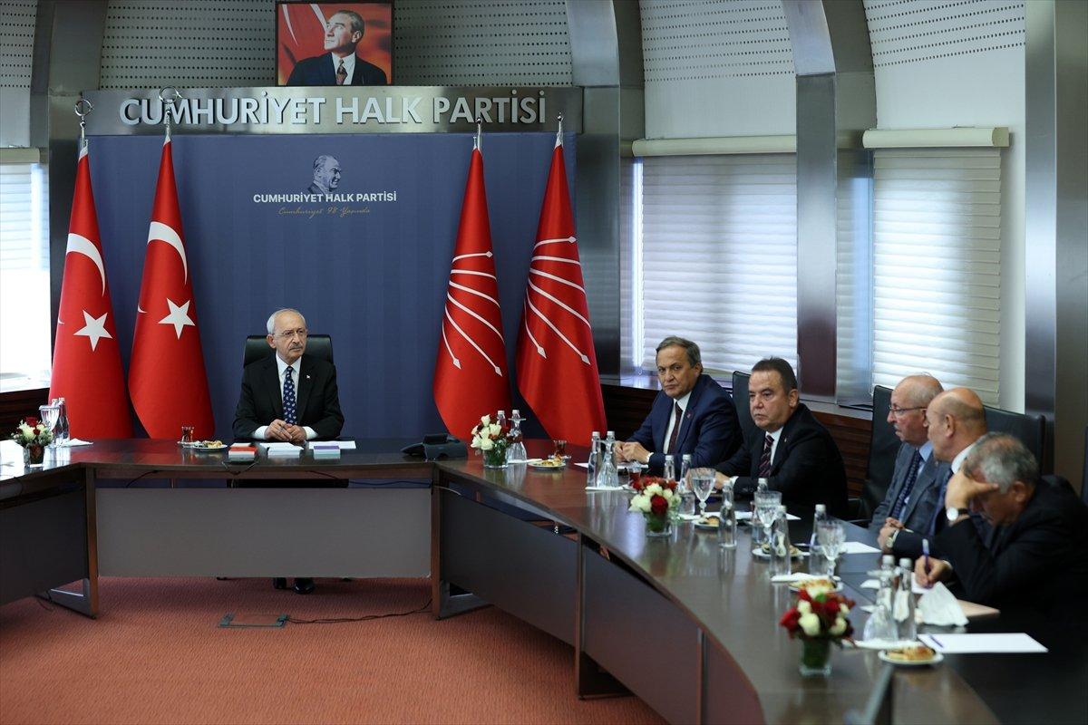 Kemal Kılıçdaroğlu, CHP’li belediye başkanlarını kabul etti