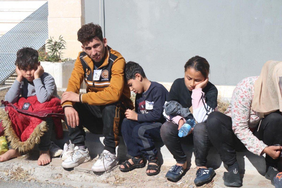 İzmir’de, Yunanistan’ın geri ittiği 25 kaçak göçmen kurtarıldı