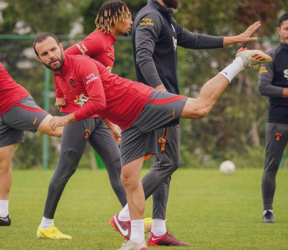 Juan Mata, yöneticilik kursuna başlıyor