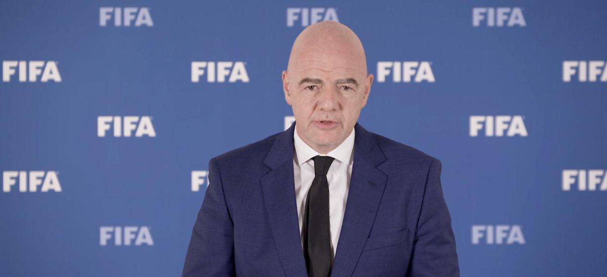 FIFA'da bayraklar yarıya indirildi