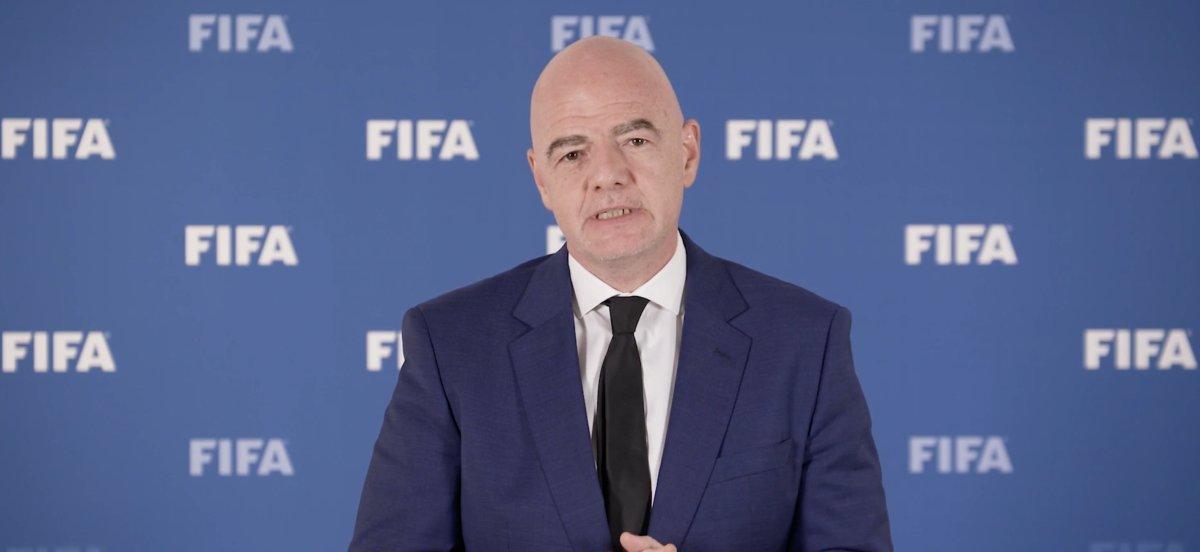 FIFA'da bayraklar yarıya indirildi