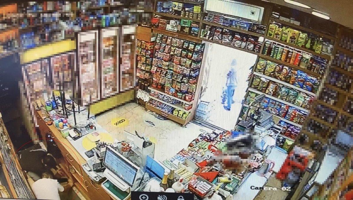 Beyoğlu’nda taciz ettikleri kadınların sakladığı dükkandaki gençlerle çatıştılar