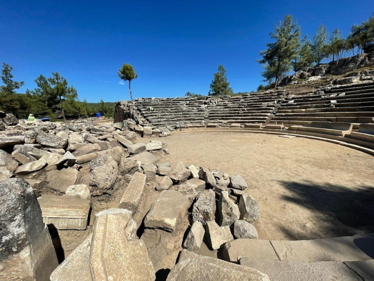 Hyllarima Antik Kenti'ndeki tiyatro ve tümülüs turizme kazandırıldı