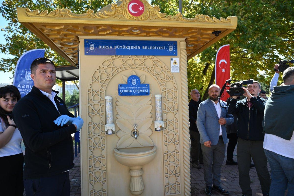 Adalet Bakanı Bekir Bozdağ, çorbayı çeşmeden içti