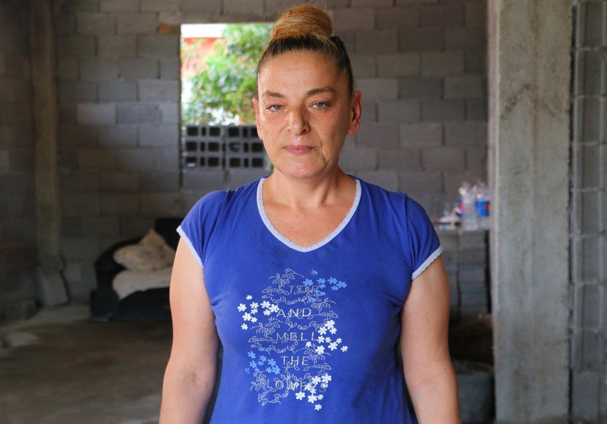 Adana'da ağabeylerine güvenen kadın evsiz kaldı