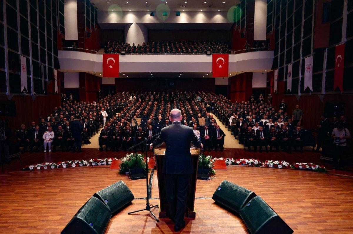 CHP'nin başörtüsü gündemine cevap verecek en iyi fotoğraf karesi