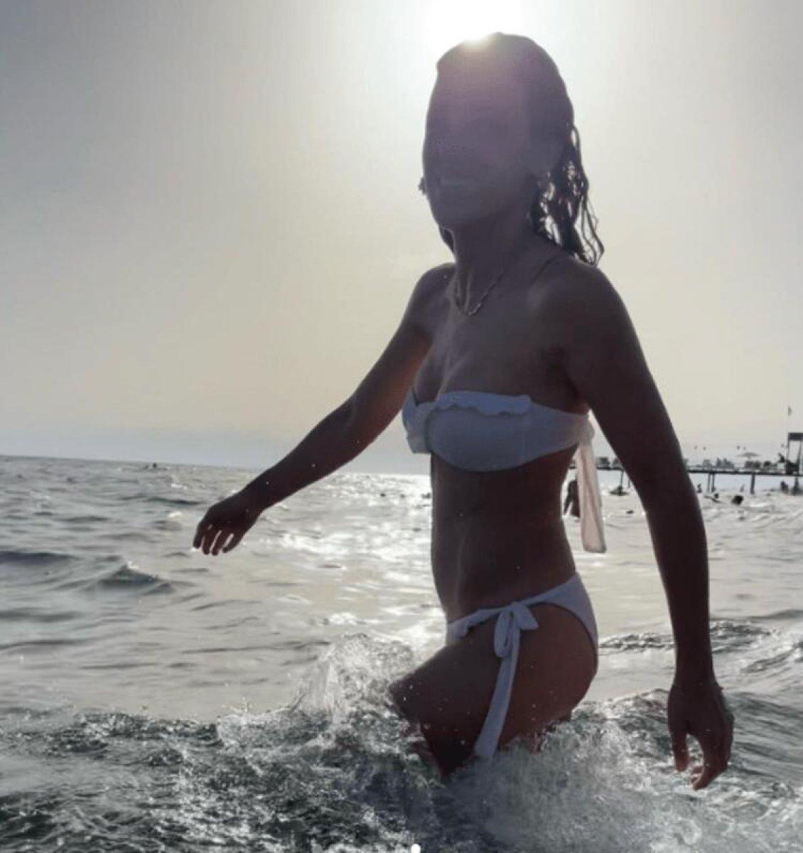 Cansu Tosun'un deniz keyfi