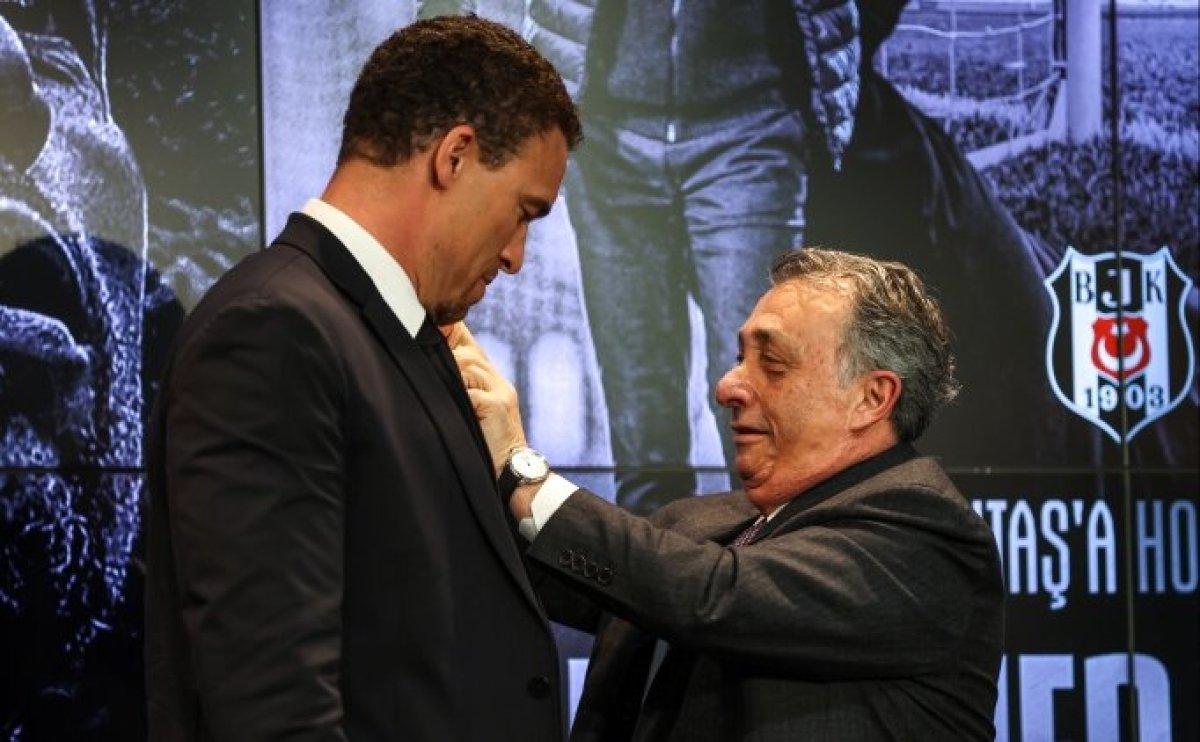 Ahmet Nur Çebi'den Valerien Ismael'e bir destek daha