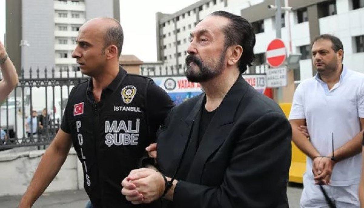 Adnan Oktar kendini savundu: Kadınların beni, benim kadınları sevmem kıskanılıyor