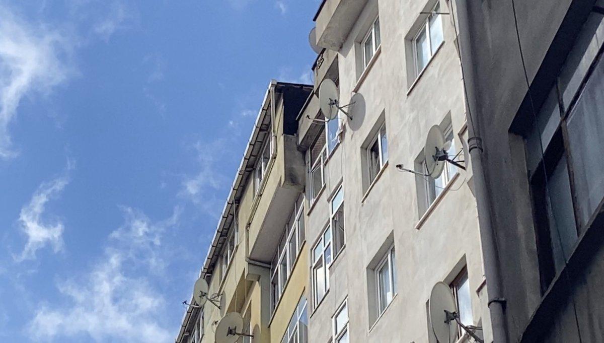 Şişli'deki genç kız 11'inci kattan düşerek can verdi