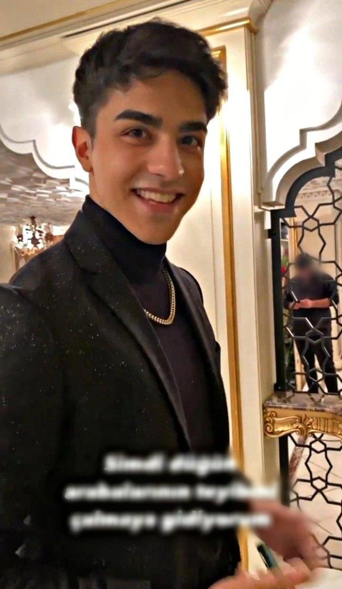 Merve Boluğur ve eşi düğüne gelen konuğun boynundaki altın kolyeyi aldı