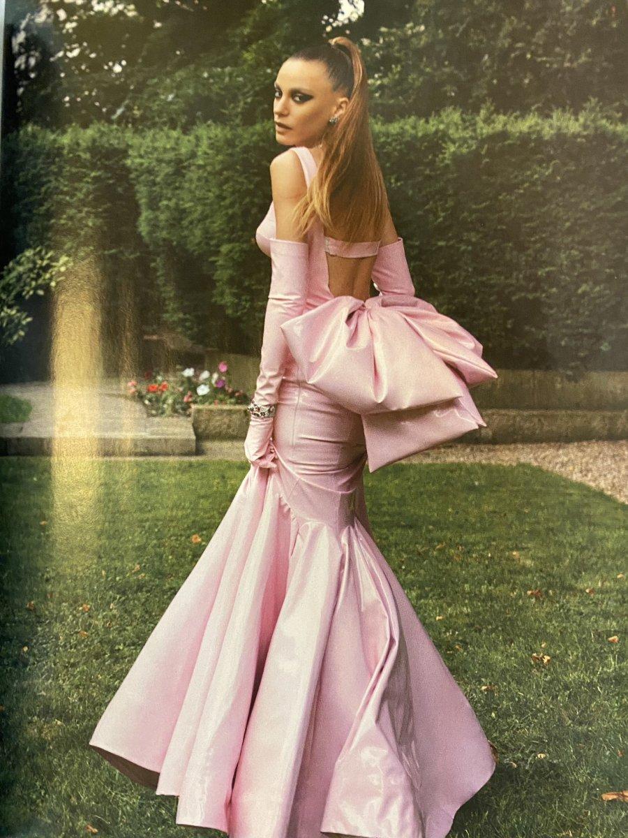 Serenay Sarıkaya 150 bin TL'lik elbise giydi