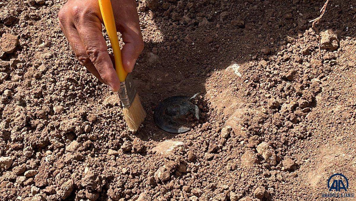 Adıyaman'da askeri başarılarda verilen 1800 yıllık madalya bulundu