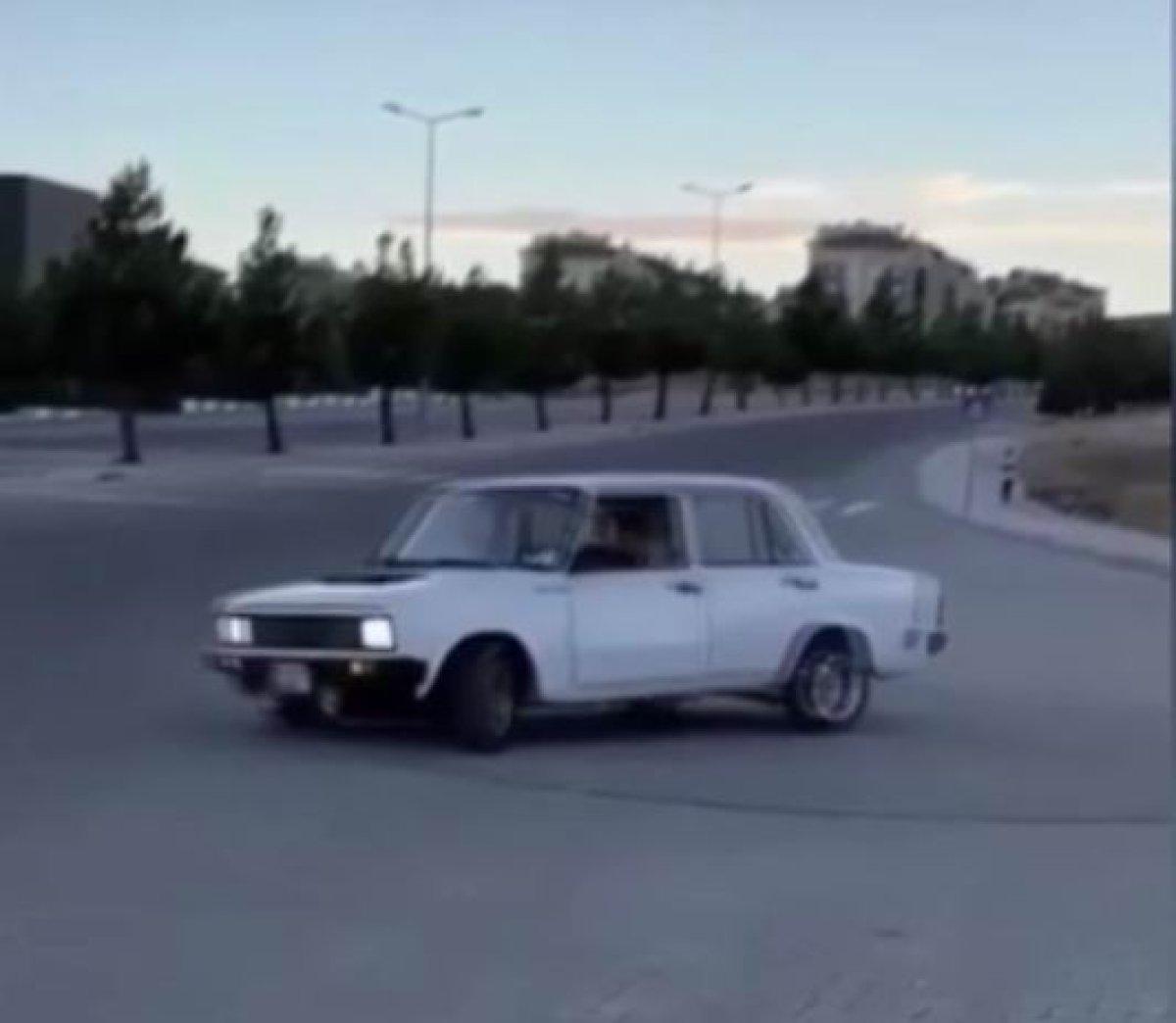 Konya'da trafik magandaları: Haydi çocuklar okulunuza piyasa bize emanet