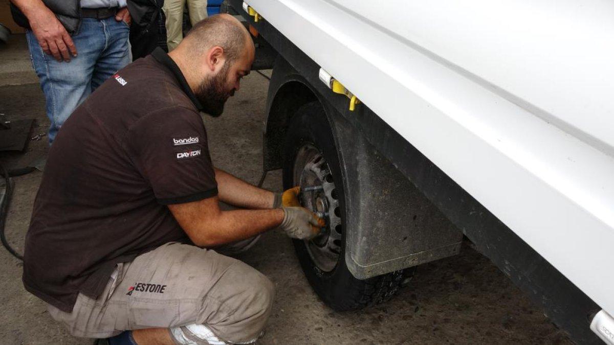 Ordu'da sürücüler kış gelmeden lastikçilere akın etti