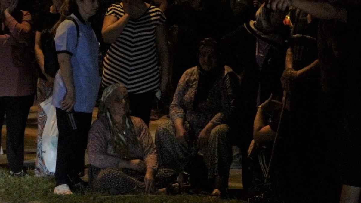 Antalya'da alışveriş dönüşü ölüme yakalanan annenin yakınlarının gözyaşı