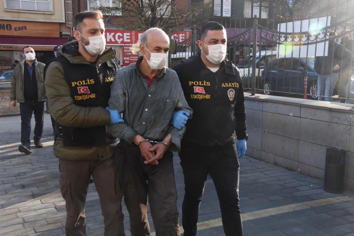 Eskişehir'de, 11 kez bıçaklanan adamın katil zanlılarına müebbet istendi