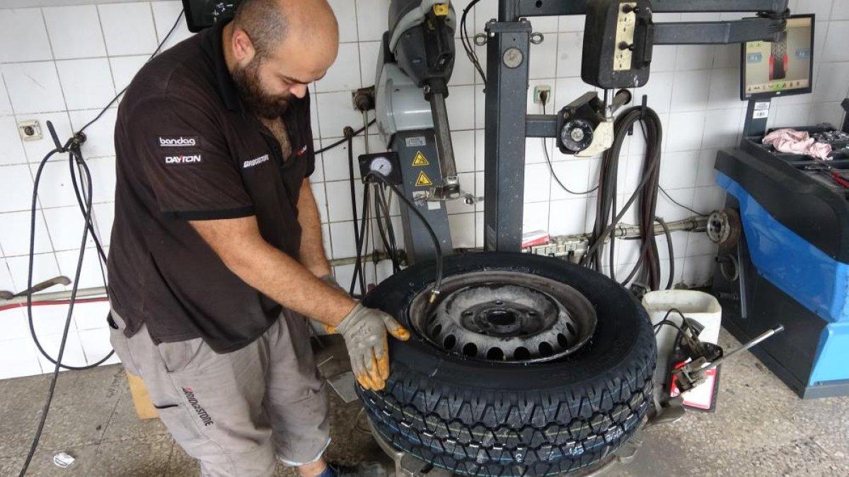 Ordu'da sürücüler kış gelmeden lastikçilere akın etti