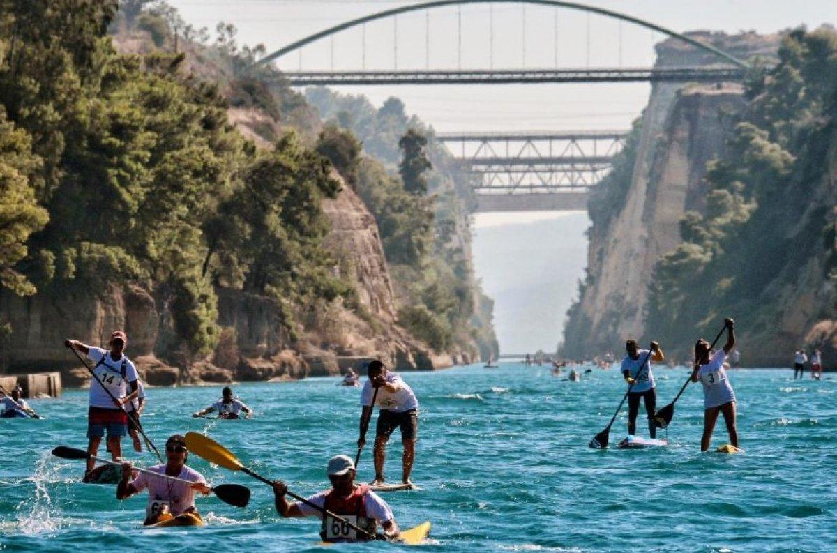 Yunanistan'daki  Korint Kanalı 2023 yazına kadar kapalı