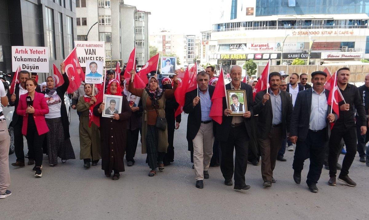 Anne Nazlı Sancar: Al bayrağı Kandil’e dikeceğiz