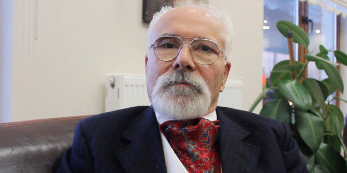 Cumhuriyet yazarı Emre Kongar'dan başörtüsüne öfke