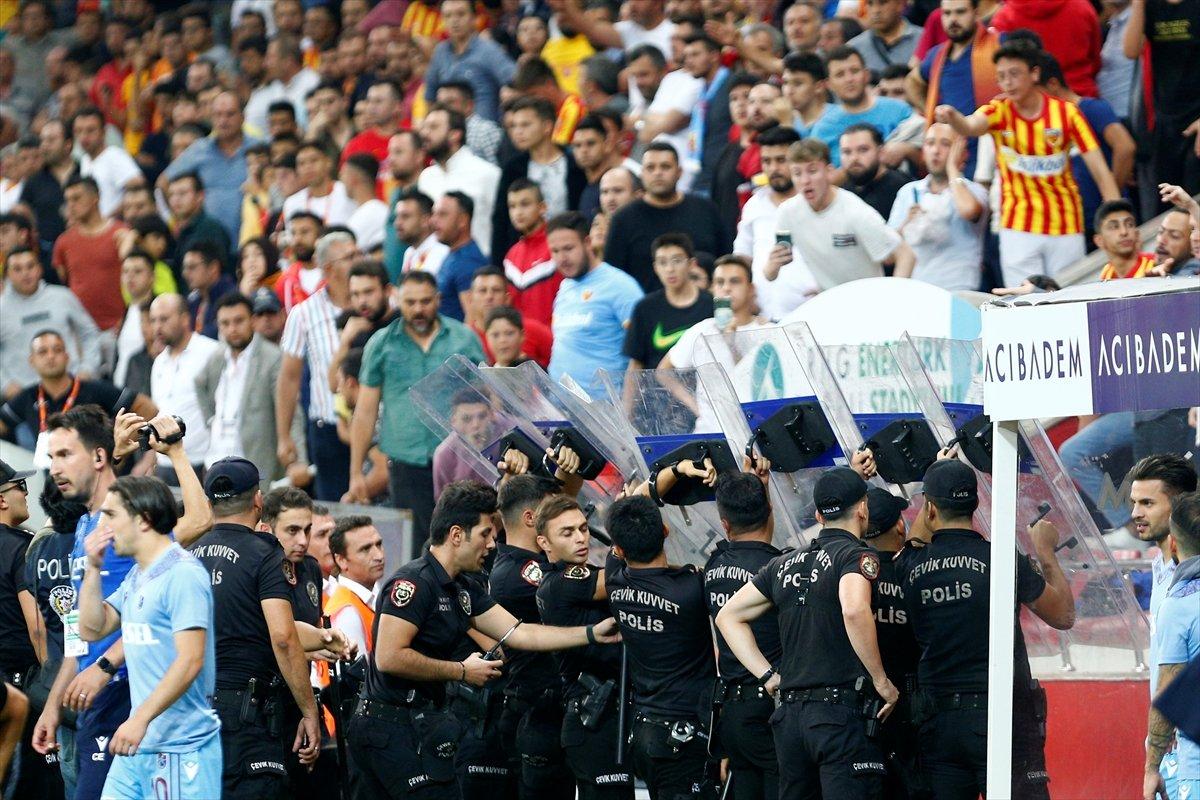 PFDK'dan Beşiktaş ve Trabzonspor'a ceza