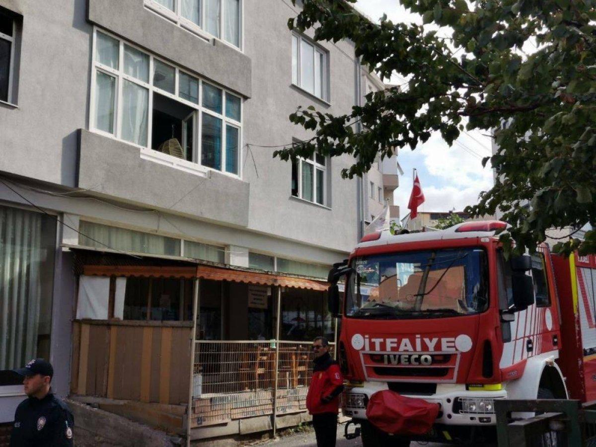 Kocaeli'de evde çıkan yangında bir genç kız hayatını kaybetti