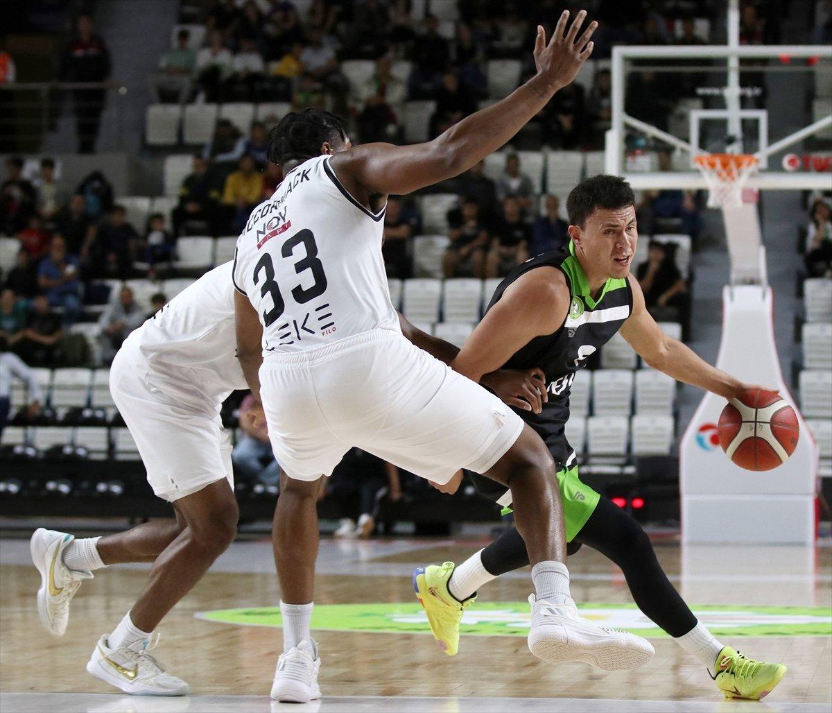 Beşiktaş, Manisa BBSK'ya mağlup oldu