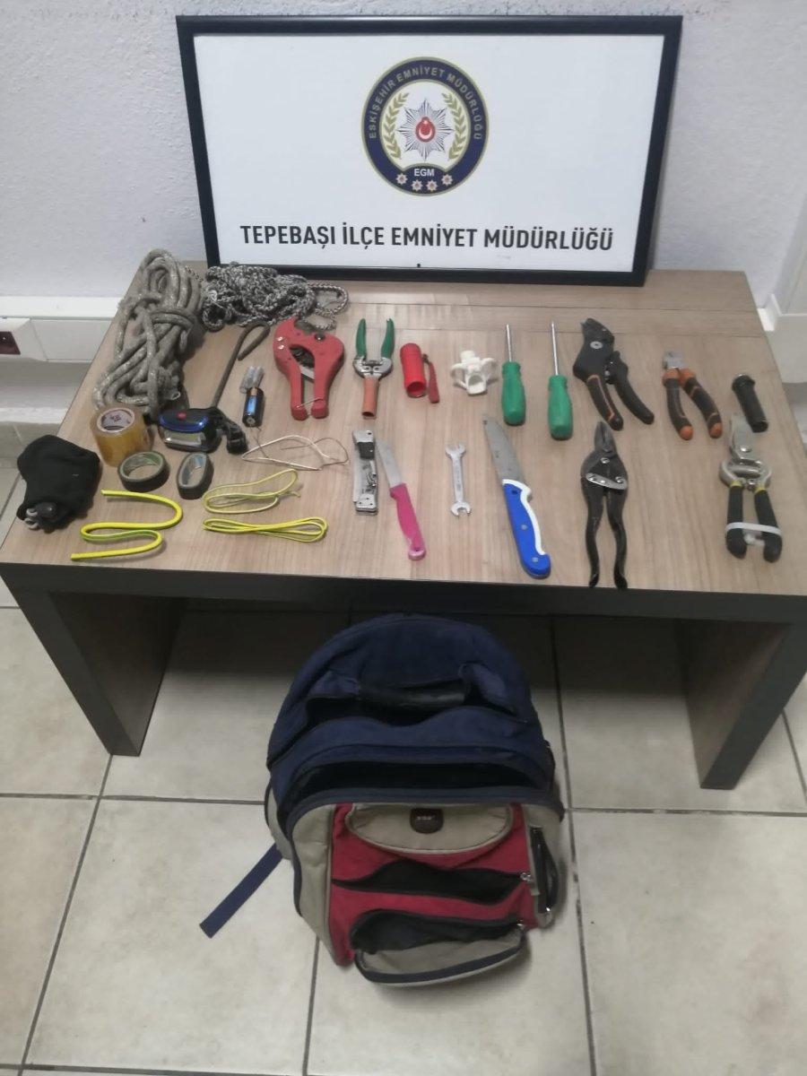 Eskişehir'de kabloları çalan iki hırsız suçüstü yakalandı