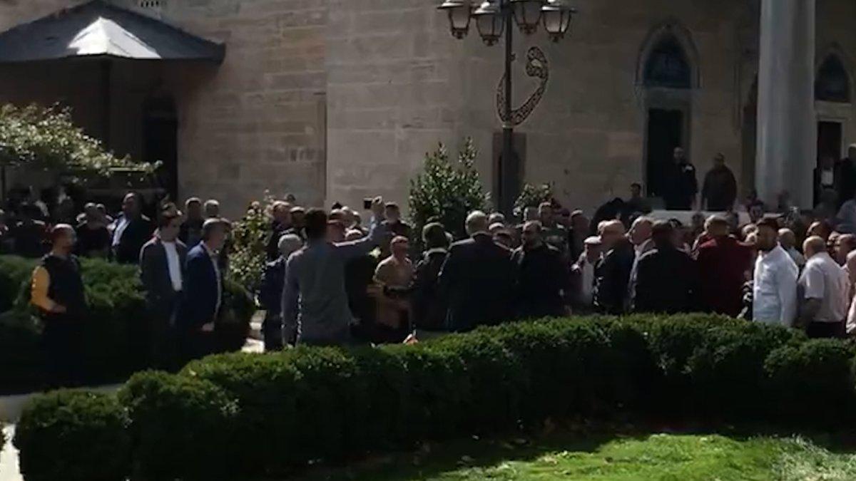 Ahmet Davutoğlu Amasya’da cuma çıkışı yuhalandı