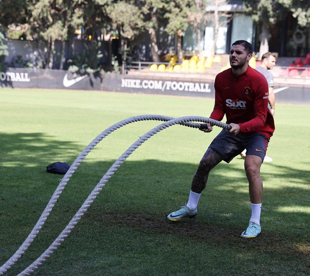 Mauro Icardi'den Okan Buruk'a mesaj