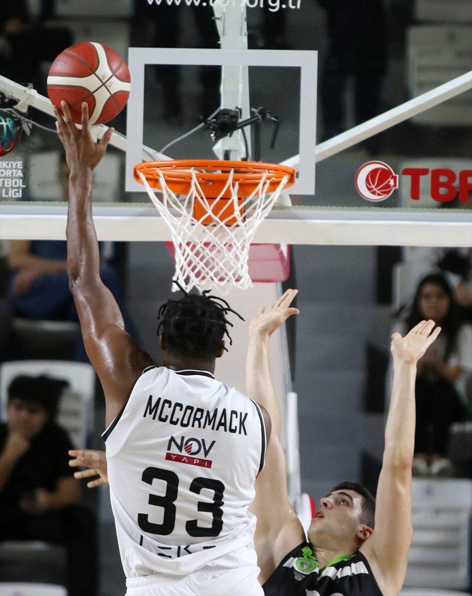 Beşiktaş, Manisa BBSK'ya mağlup oldu