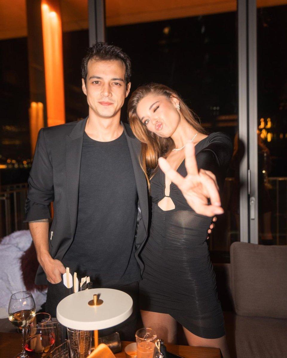 Afra Saraçoğlu: Her şeyi erken yaşta öğrendim