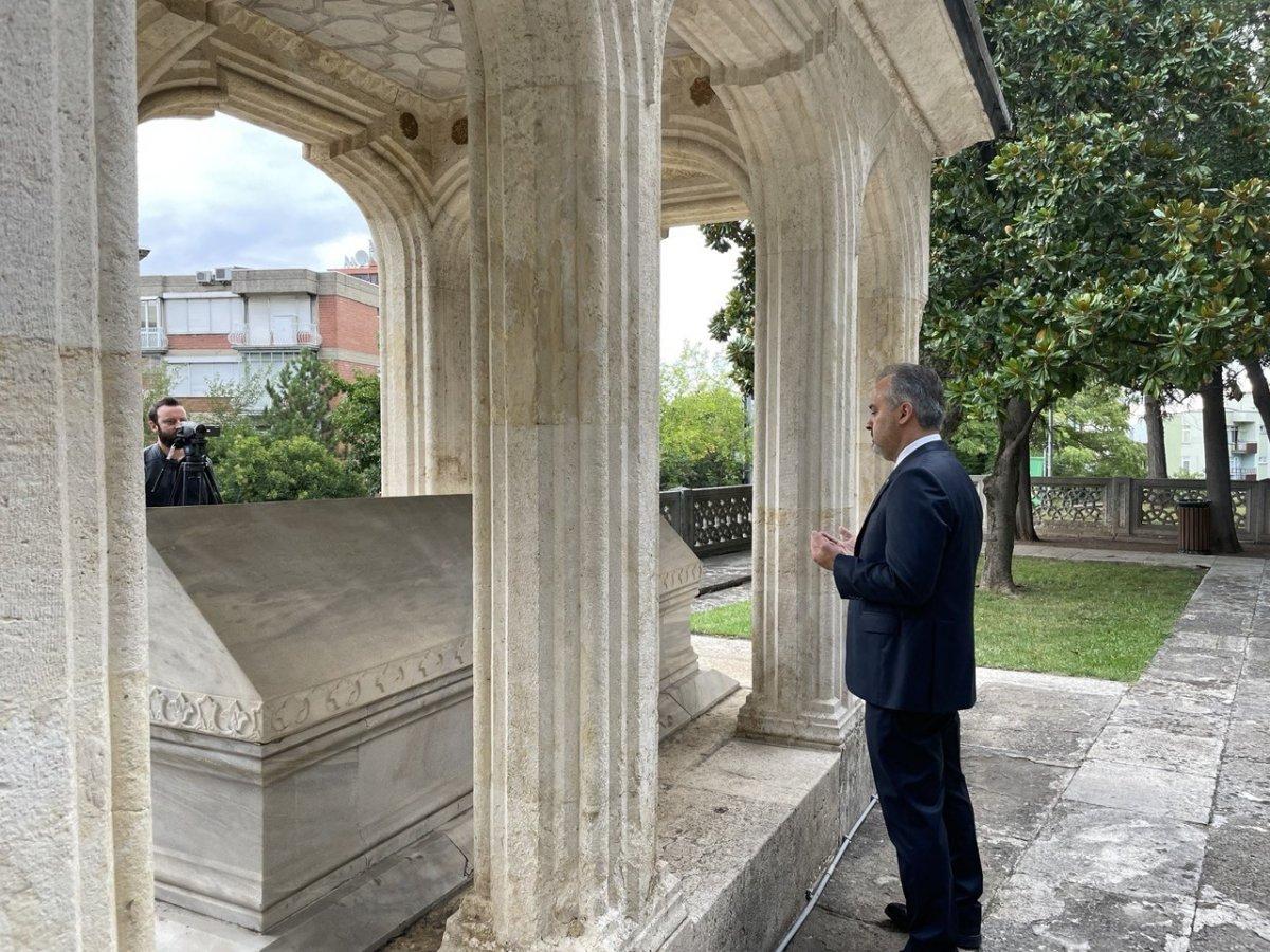 Bursa Büyükşehir Belediye Başkanı, konutunu yıkıp halka açıyor