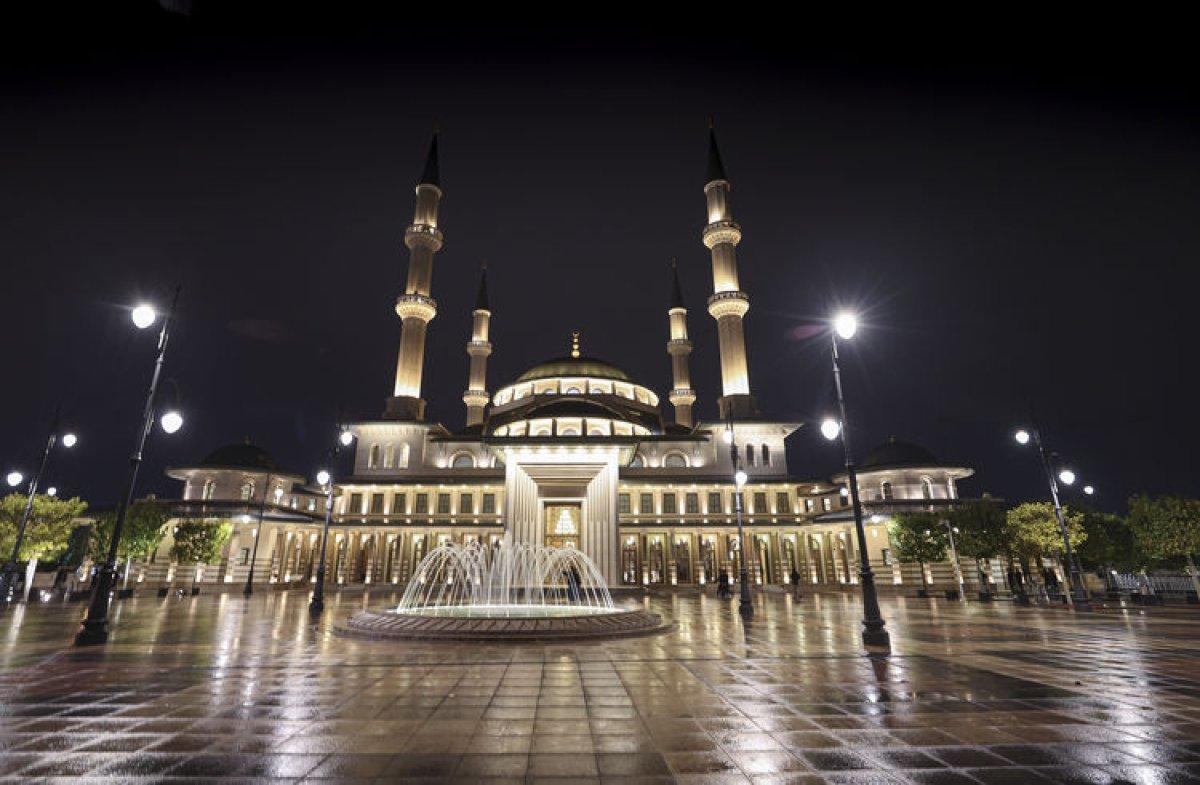 Mevlit Kandili yurt genelinde idrak edildi