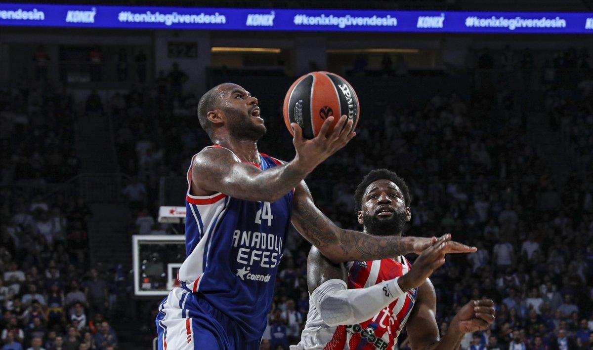 Anadolu Efes, Euroleague'e galibiyetle başladı