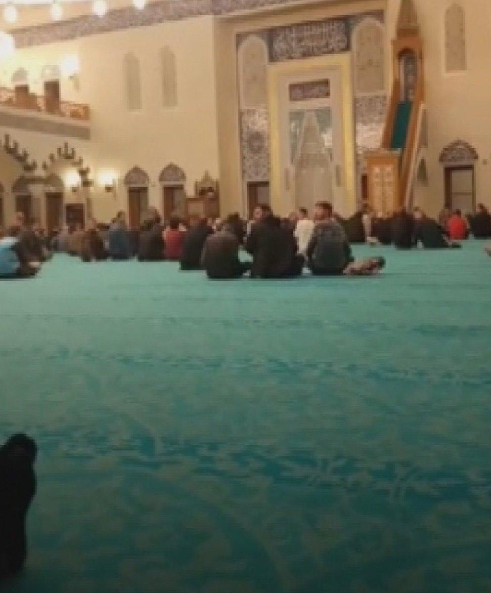 Zonguldak'ta Kandil gecesinde camiye girip hakaretler yağdırdı