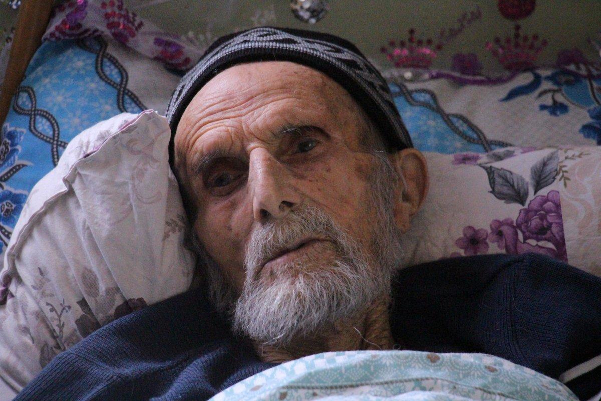 Sivas’ta 105 yaşındaki adam, torununun torunlarını gördü