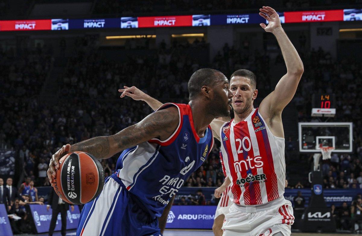 Anadolu Efes, Euroleague'e galibiyetle başladı
