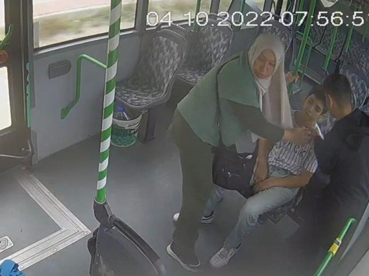 Bursa'da otobüs şoförü fenalaşan yolcuyu hastaneye yetiştirdi