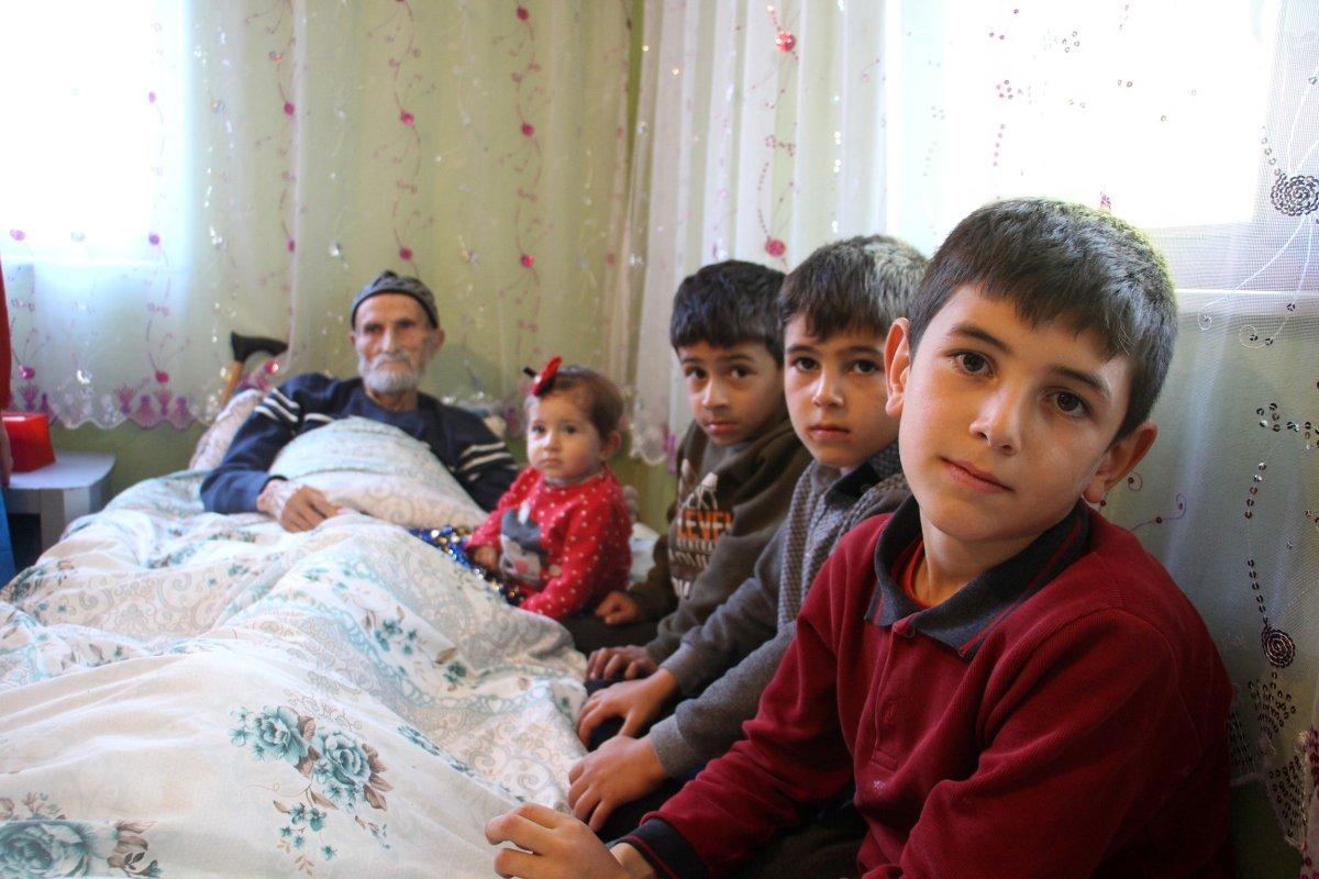 Sivas’ta 105 yaşındaki adam, torununun torunlarını gördü