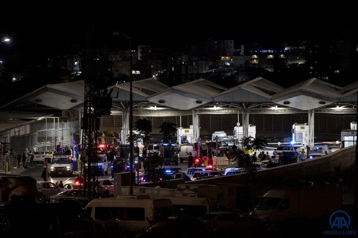 Doğu Kudüs'te İsrail güçlerine yönelik silahlı saldırıda 3 kişi yaralandı