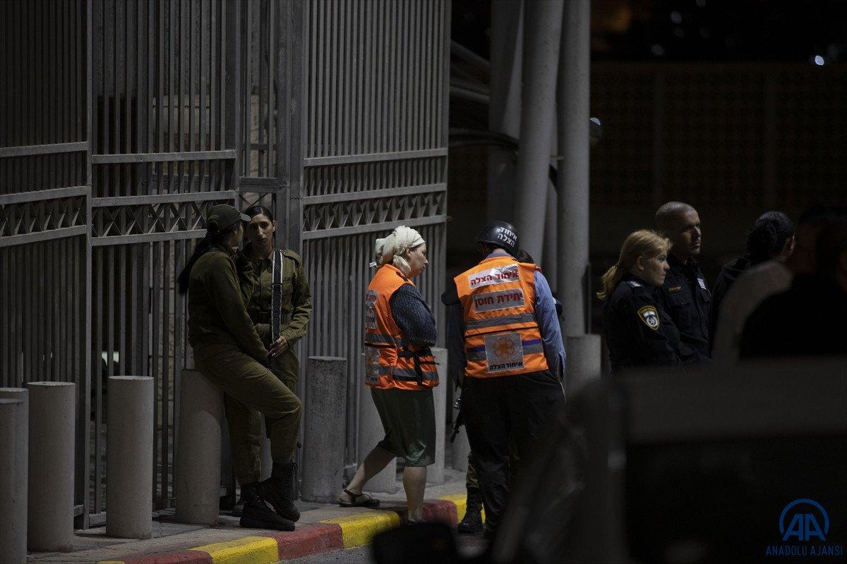 Doğu Kudüs'te İsrail güçlerine yönelik silahlı saldırıda 3 kişi yaralandı